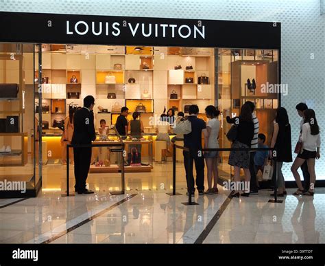 buying Louis Vuitton in Korea